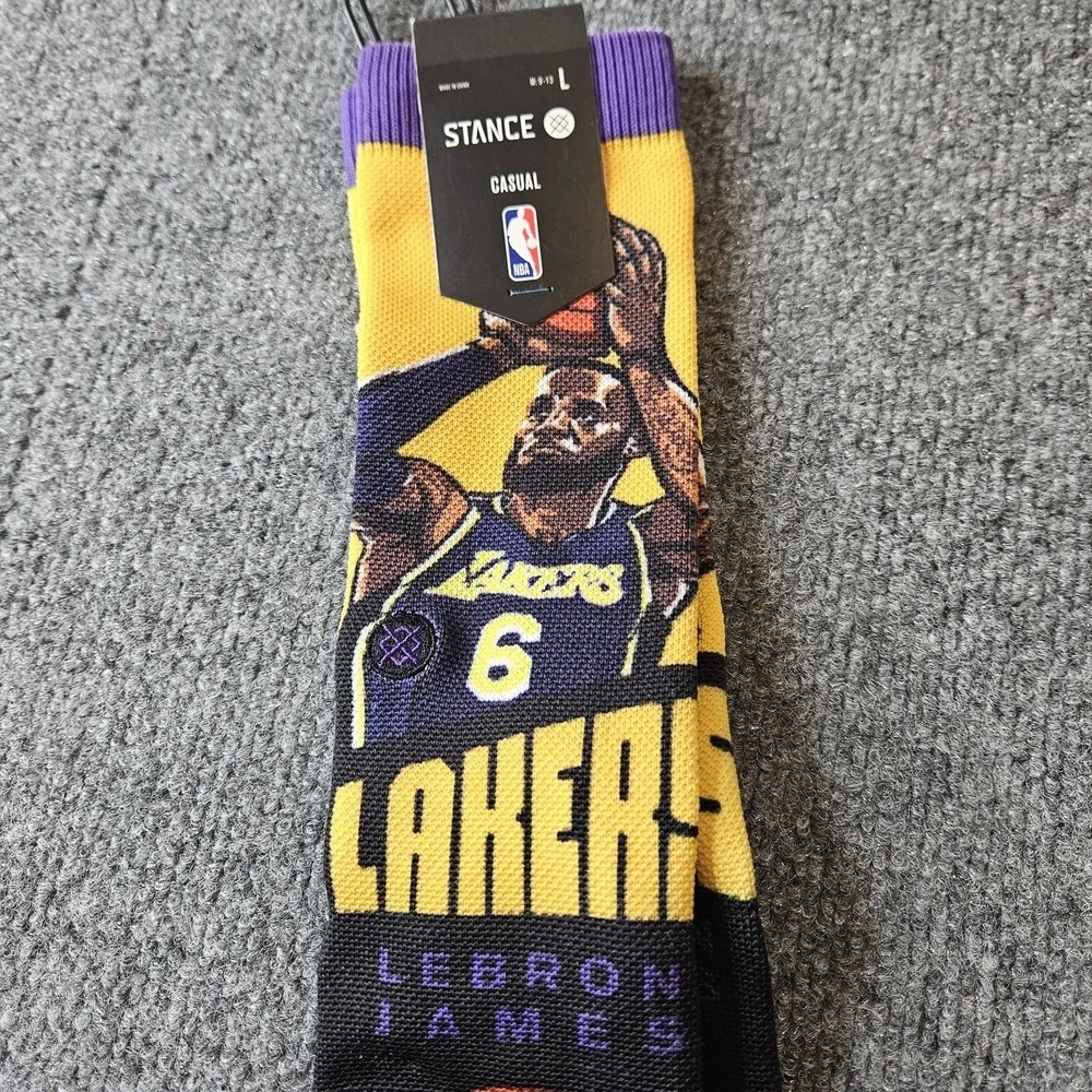 Stance X NBA LeBron James Lakers Crew Socks Size Large Mens 9-13 Basketball